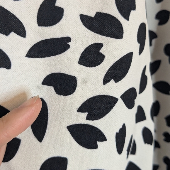 Melloday Black and White Abstract 3/4 sleeve blouse - size L - Picture 4 of 11